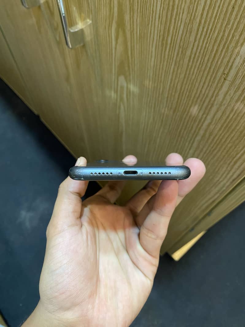 Apple iPhone 11 2