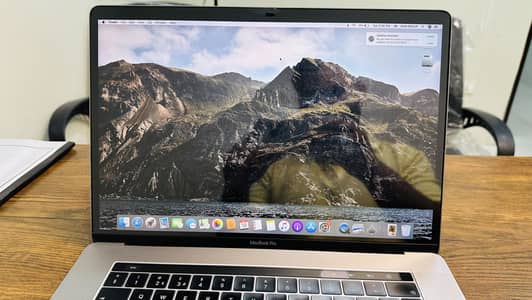 Apple Macbook Pro 15" (2018) Core i9/32GB RAM /256GB SSD