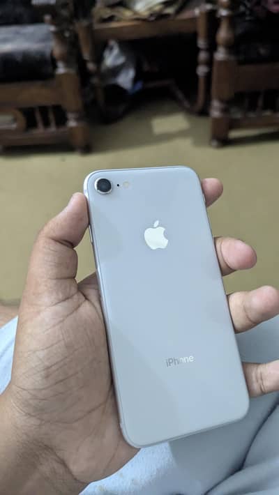 Apple iPhone 8
