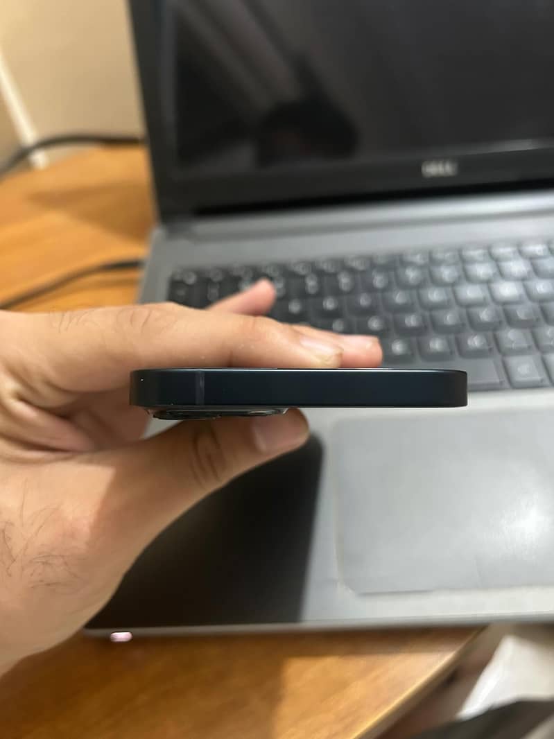 Apple iPhone 13 1
