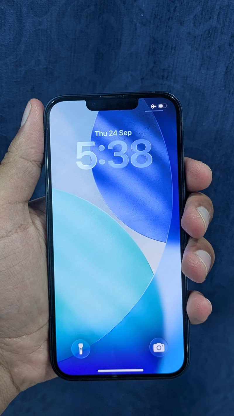Iphone 13 4