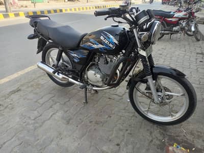 Suzuki GS 150 SE