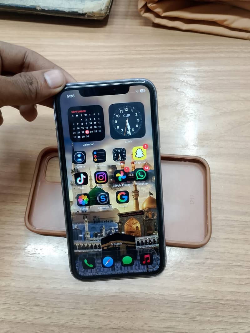 iPhone 11 jv 1