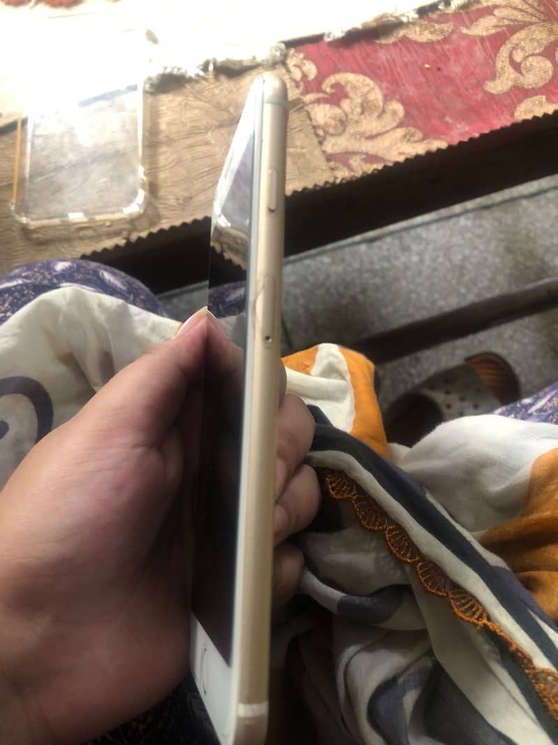 Apple iPhone 7 Plus 1