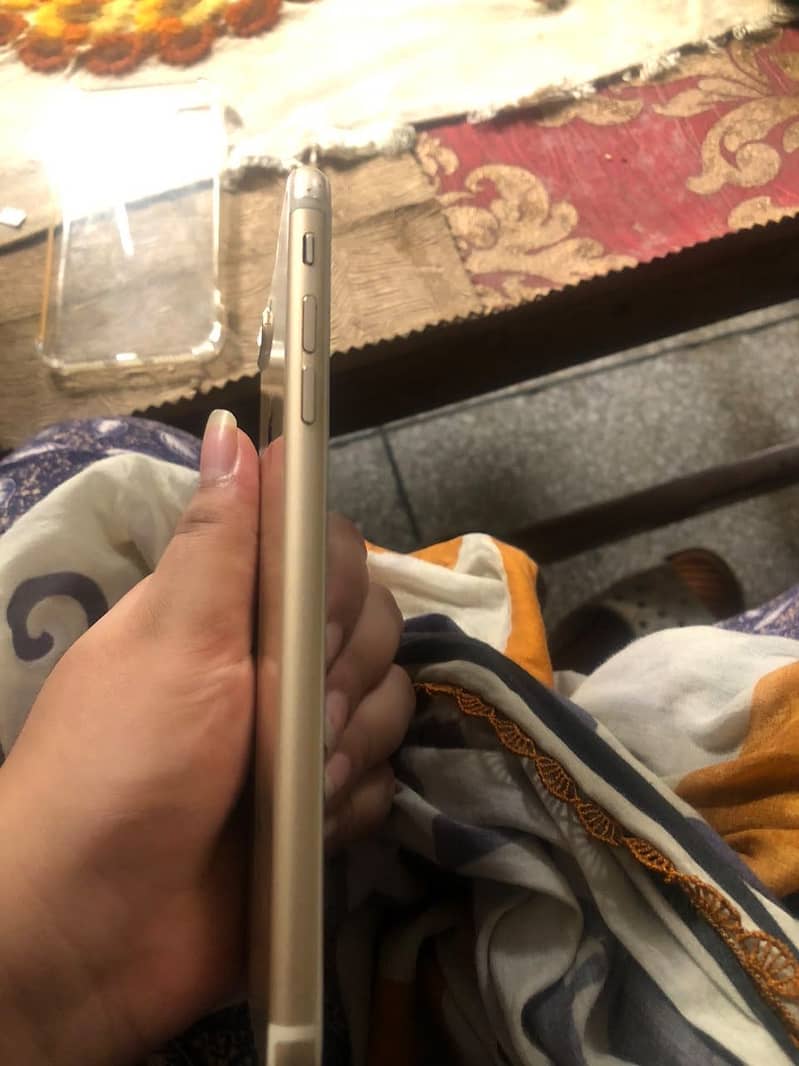 Apple iPhone 7 Plus 5