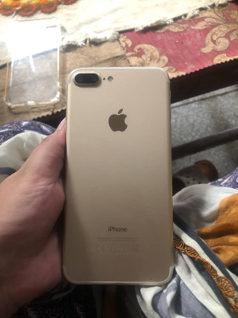 Apple iPhone 7 Plus 6