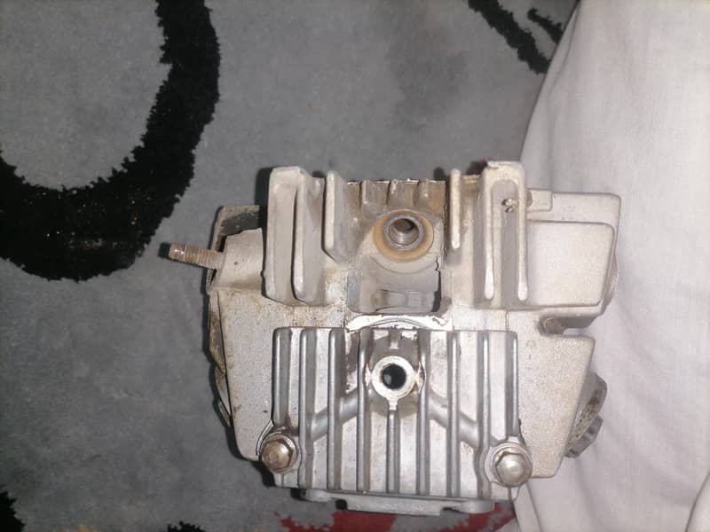 cd70 21 model engine head 1