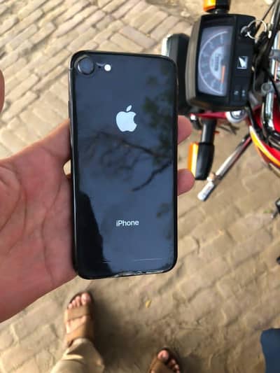 iPhone 8