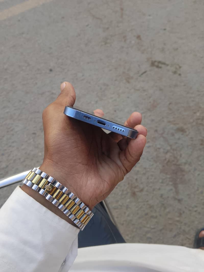 Apple iPhone 13 Pro 3