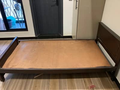 Bed with Comfortable Mattres