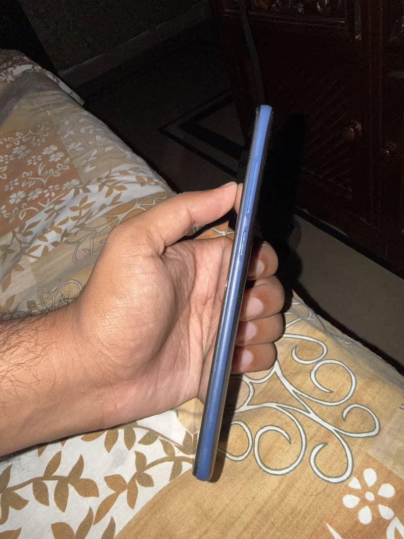 Xiaomi Redmi Note 9 3