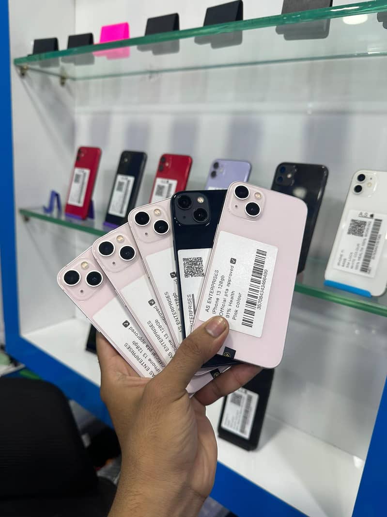 Apple iPhone 13 0