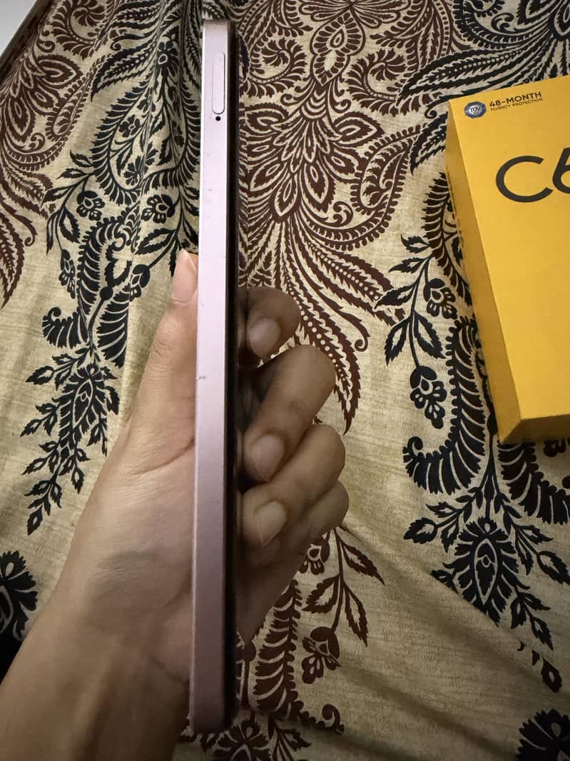 Realme C75 1