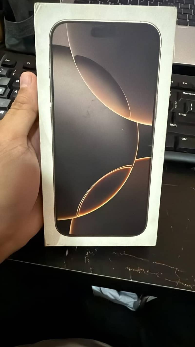 Apple iPhone 16 Pro Max 3