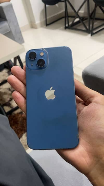 Apple iPhone 13
