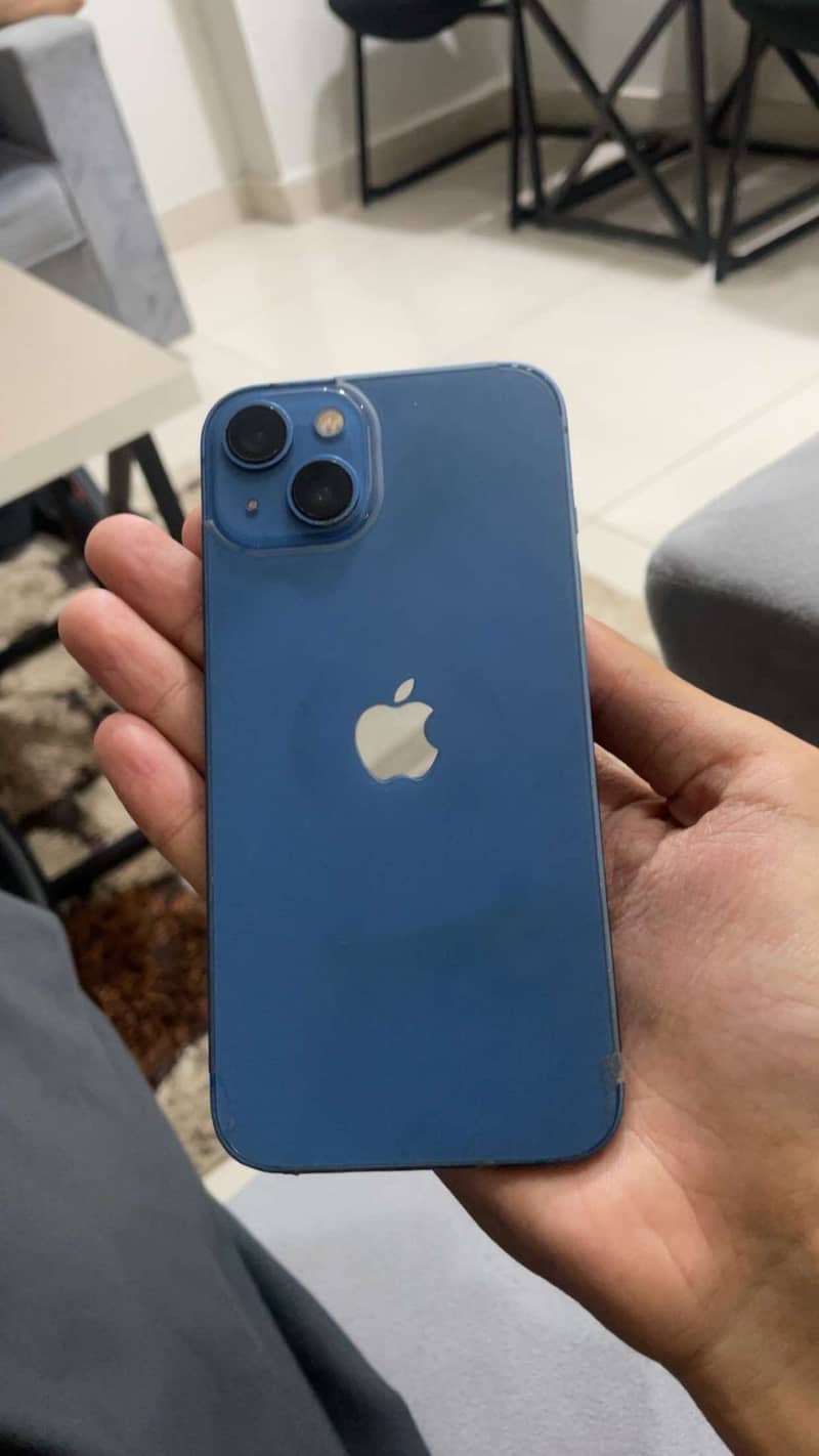 Apple iPhone 13 0