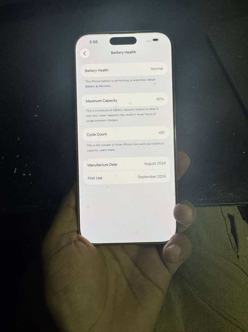 Apple iPhone 16 Pro Max 4