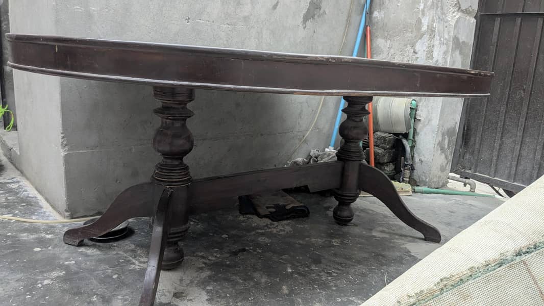 dining table good condition 0