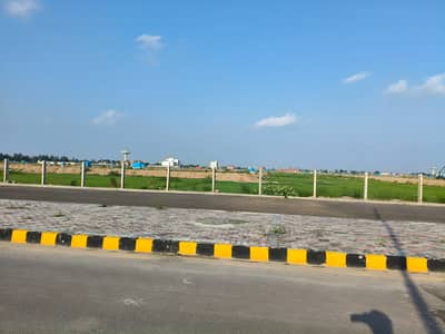 5 MARLA CORNER PLOT FOR SALE N BLOCK ALL DUES CLEAR