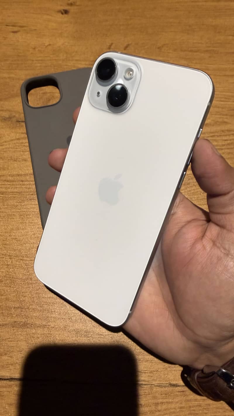 Apple iPhone 15 plus 2