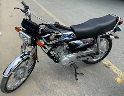 Honda 125 2025 model Lush conditions Urgent sell