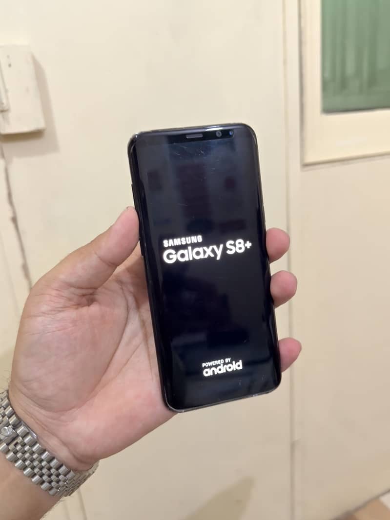 Samsung Mobile S8 Plus 1