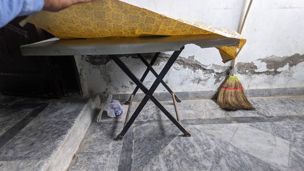 Foldable Table 1