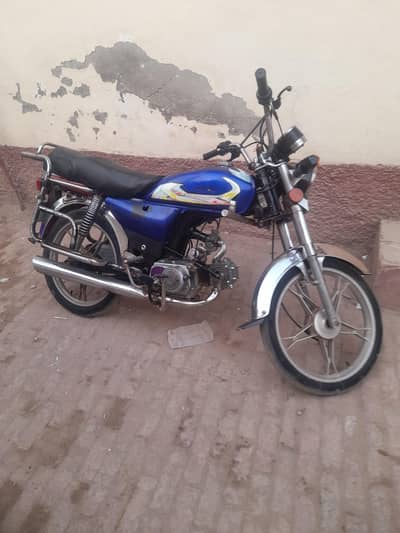 moon star. 70cc. self start. sirf battery Lagegi