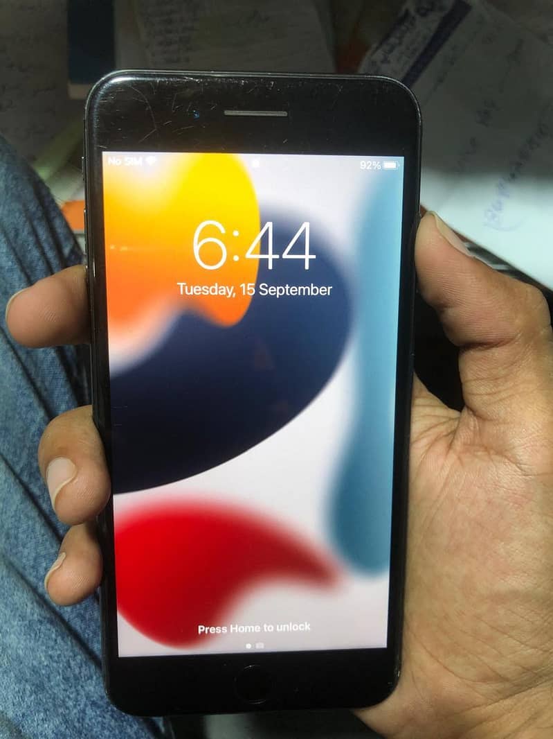 Apple iPhone 7 Plus 0