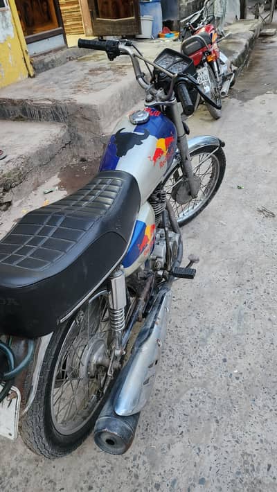 Honda 125 Model 2017 jin all ok new injn hua koi km ni honye wla