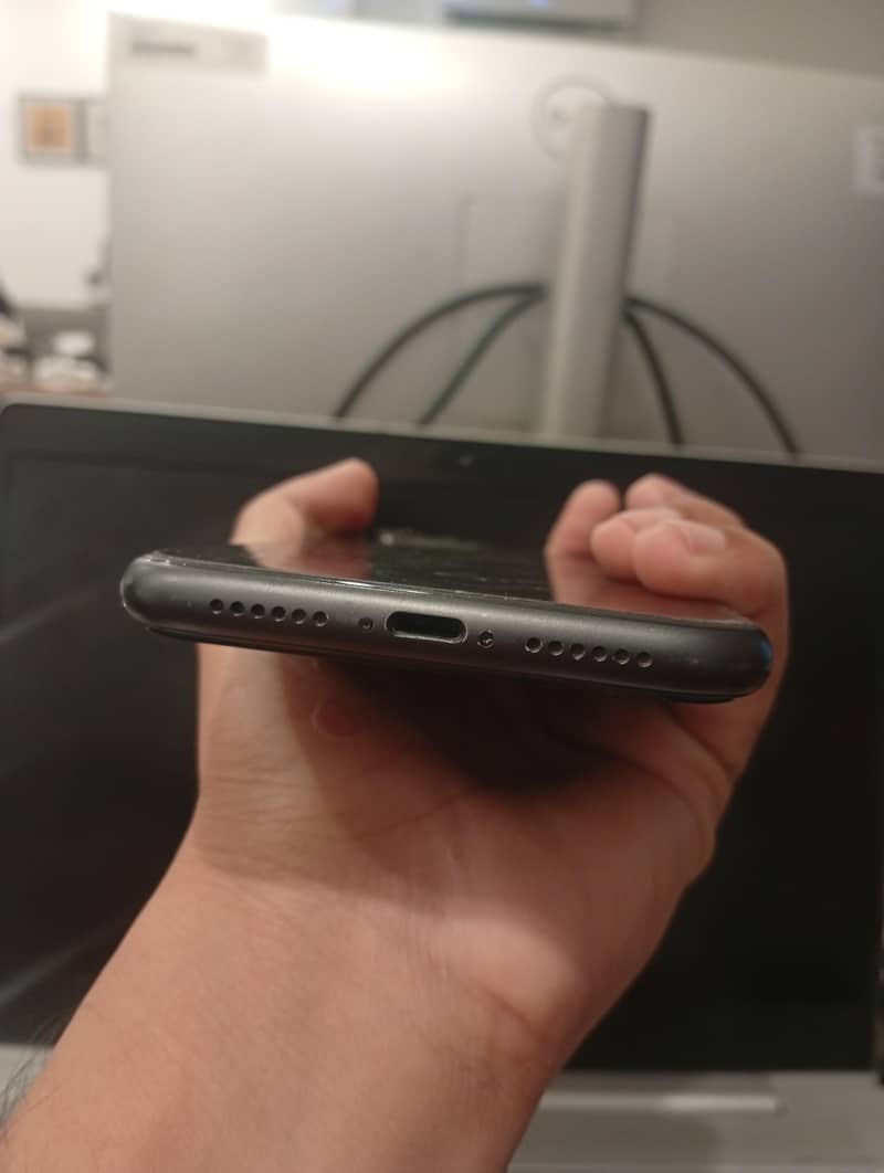 Apple iPhone 11 1