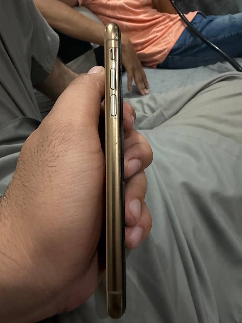 Apple iPhone XS 2