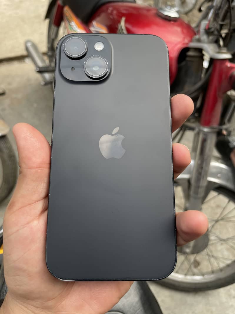 Apple iPhone 15 2