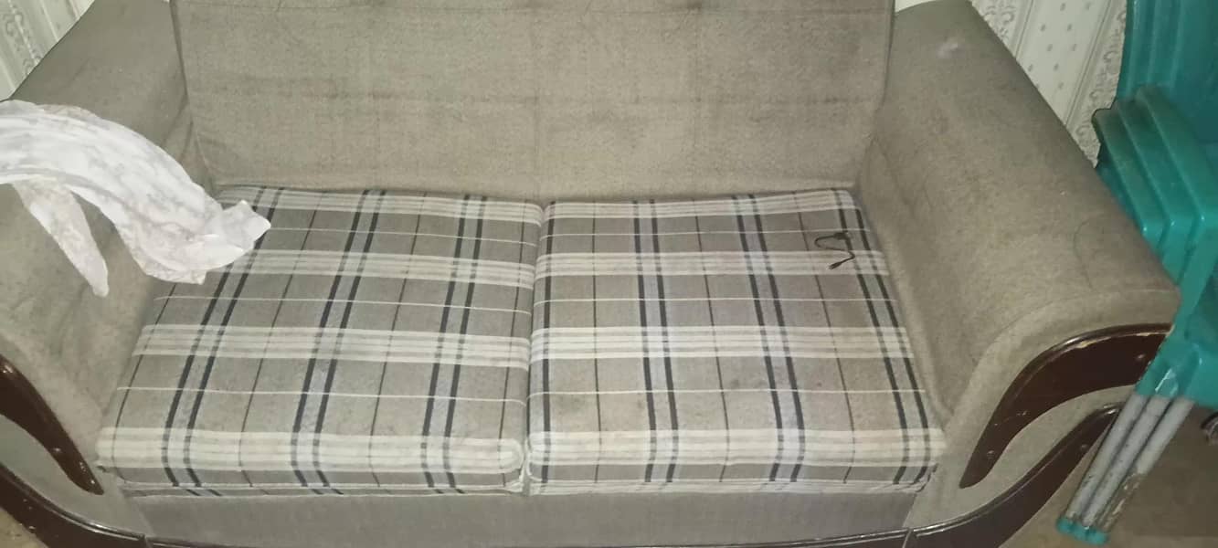 sofa set in good condition 0