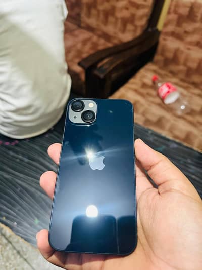 Apple iPhone 13