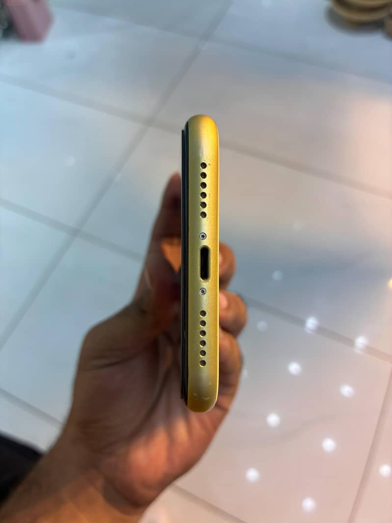 Apple iPhone 11 2