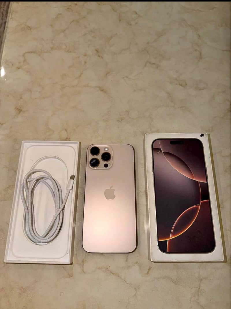 Apple iPhone 16 Pro Max 4