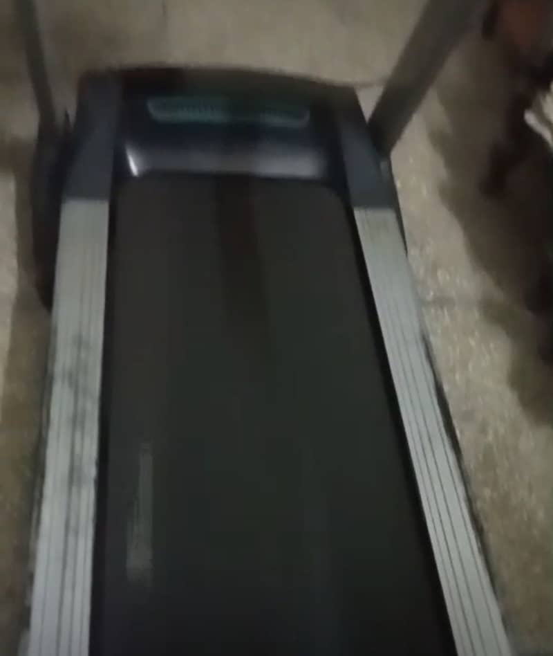 Perfect Condition Runner Machine / Treadmill 1