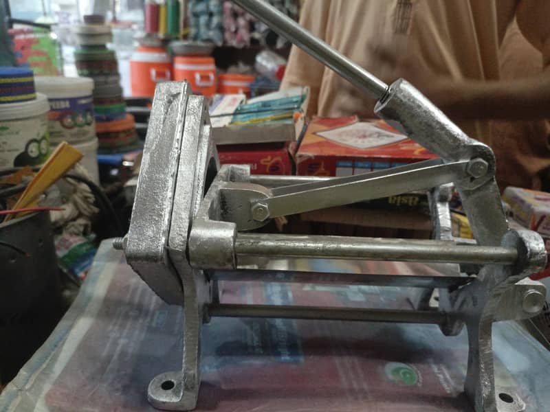 چپس کٹر بڑا سائز 0