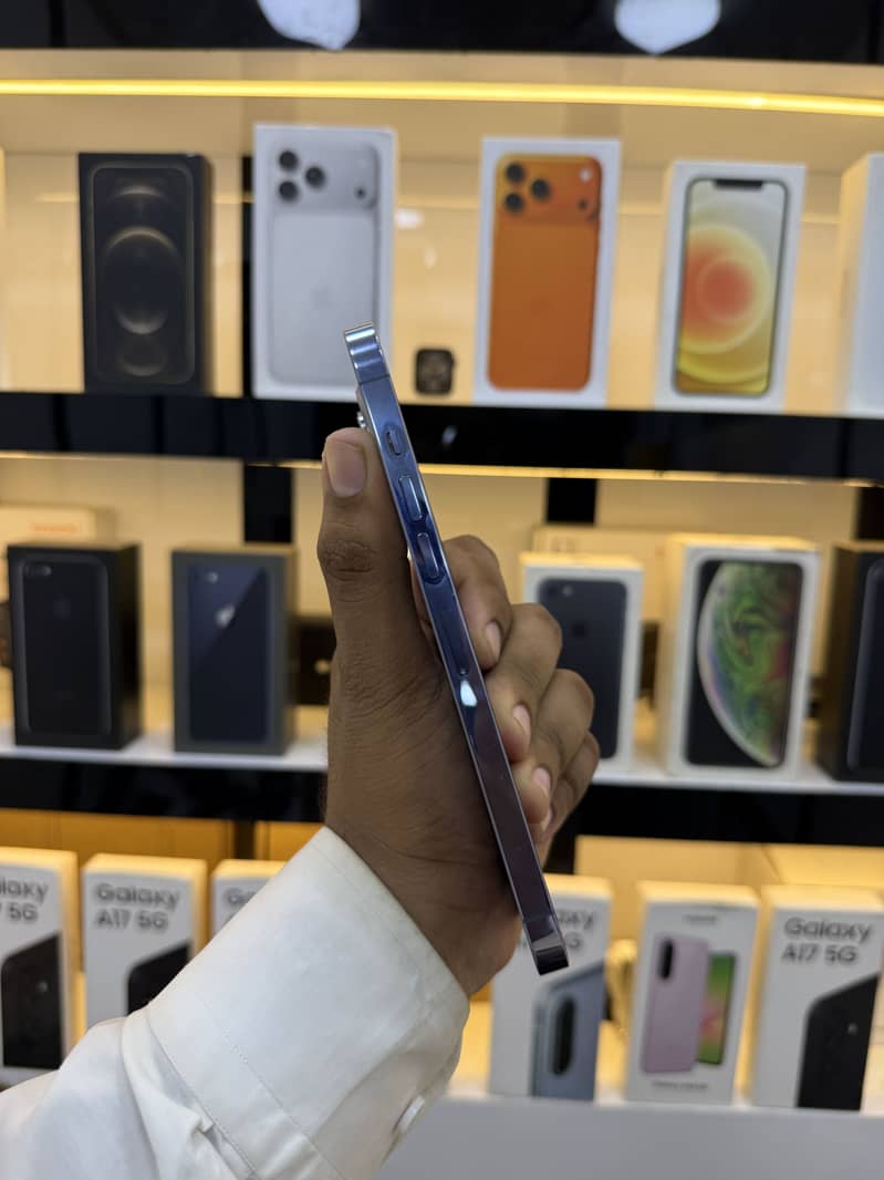Apple iPhone 13 Pro Max 3