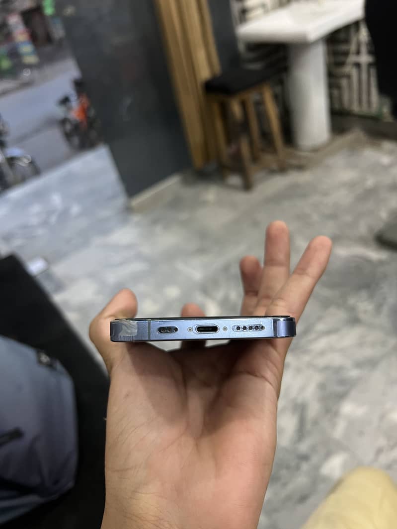 Apple iPhone 13 Pro 4