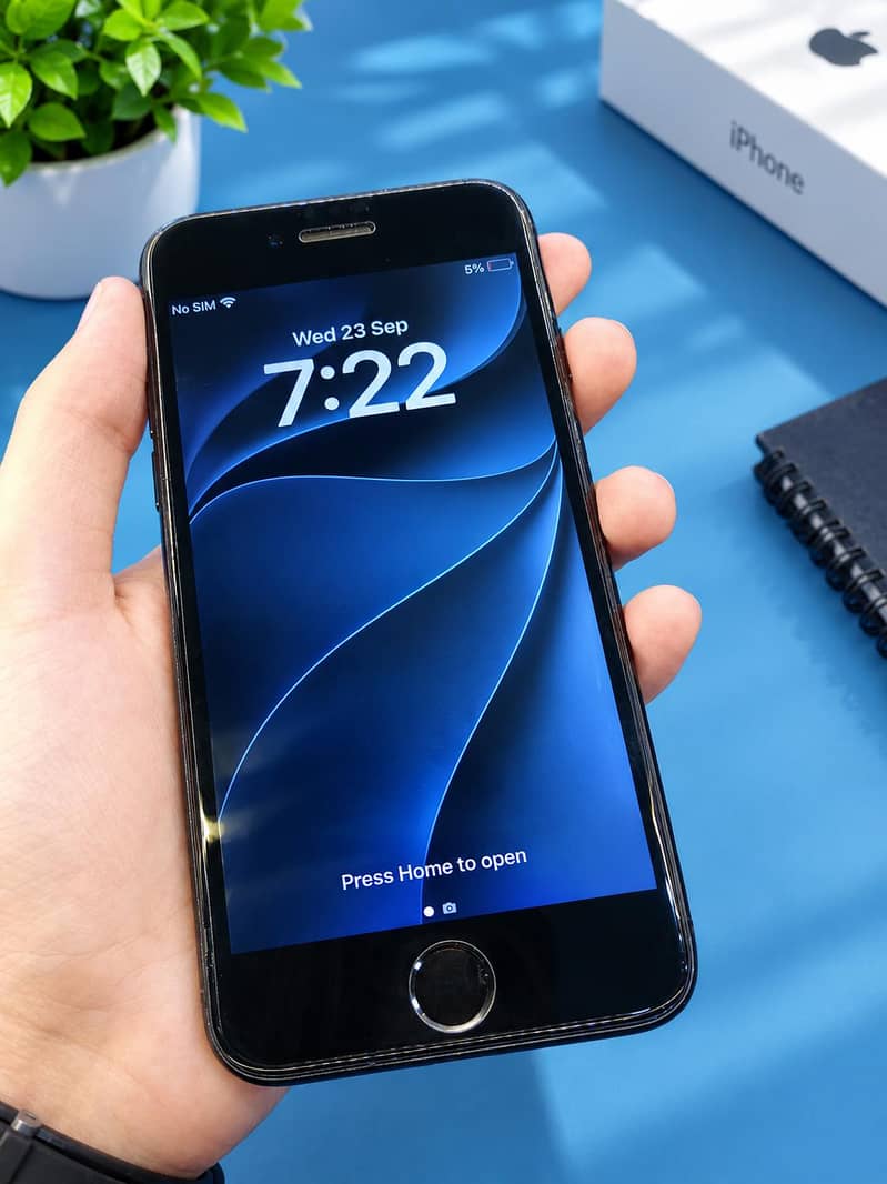 Apple iPhone SE 3