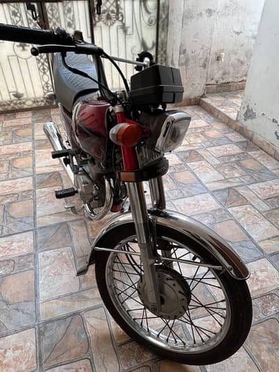 Honda CG125. (03298807930)