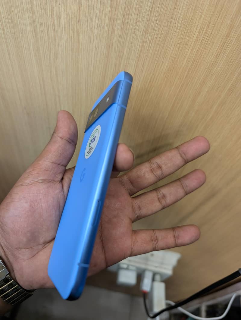 Google Pixel 8a 2
