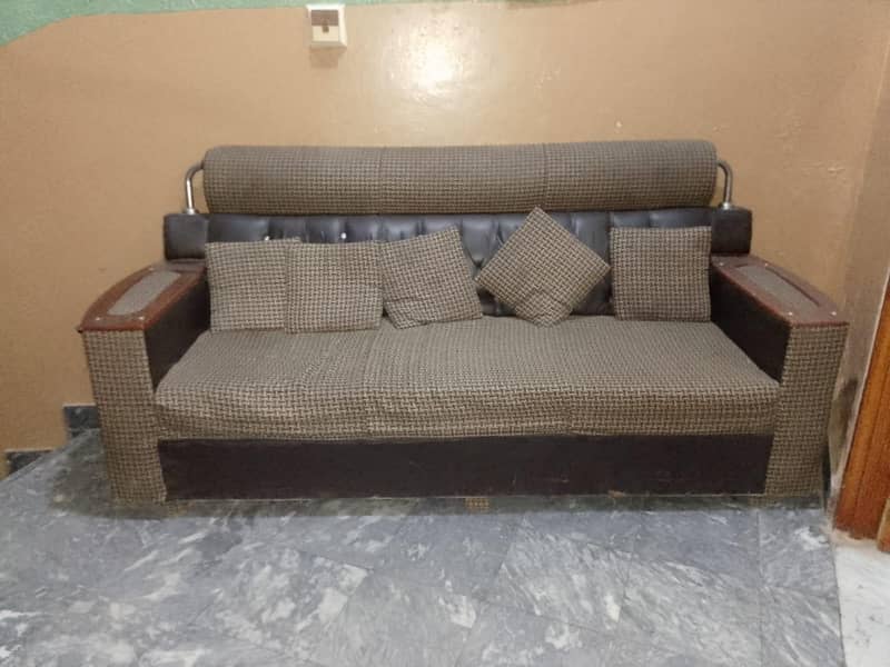 3 piece sofa set. 2