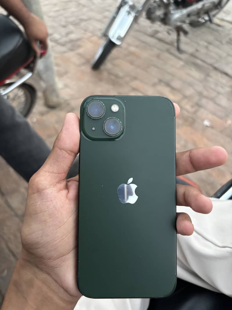 Apple iPhone 13 9