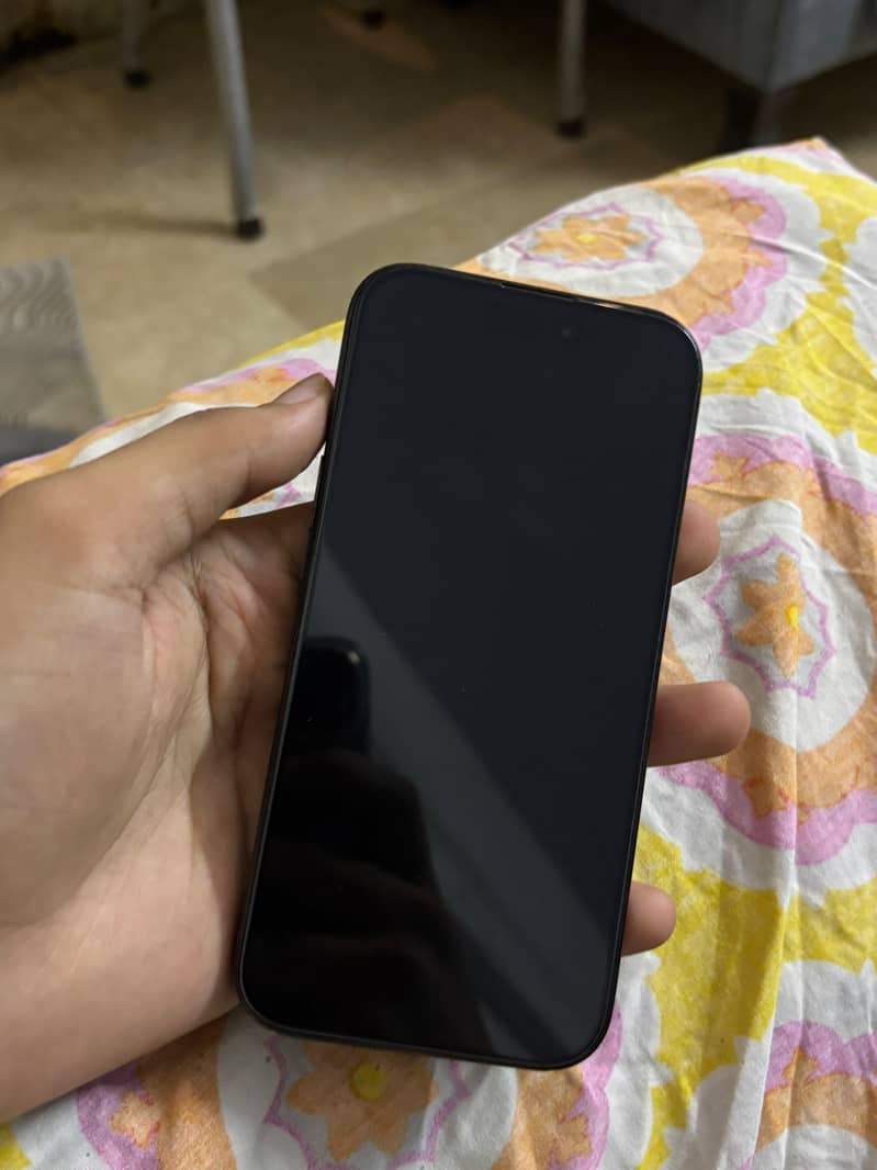 Apple iPhone 15 Pro 1