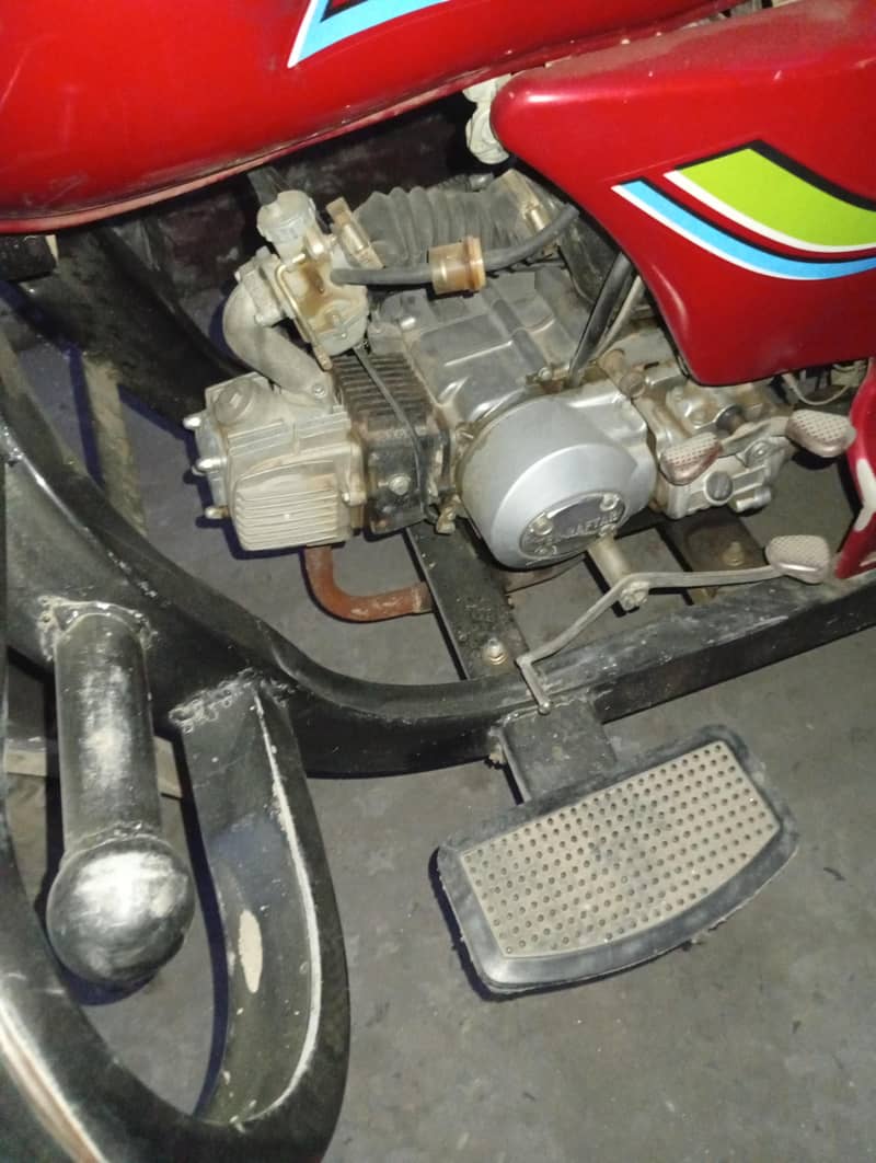 100 CC loader riksha same as new 2