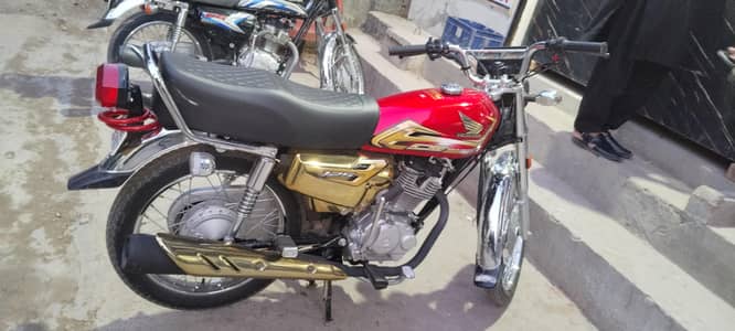 Honda 125 sale self start Gold Edition