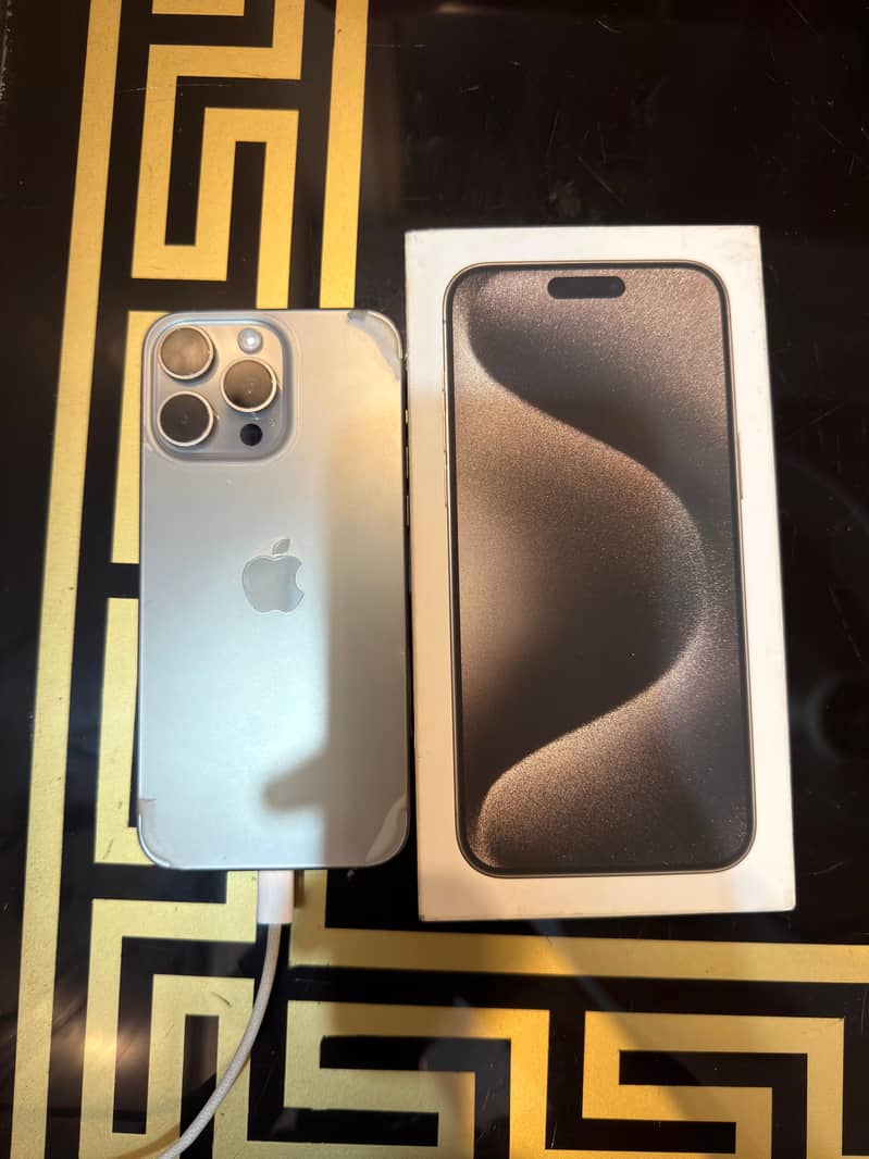 Apple iPhone 15 Pro Max 0